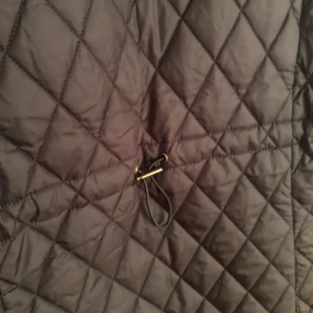 New: Lauren Ralph Lauren Quilted Barn Jacket. Removable Hood. Size Med Petite